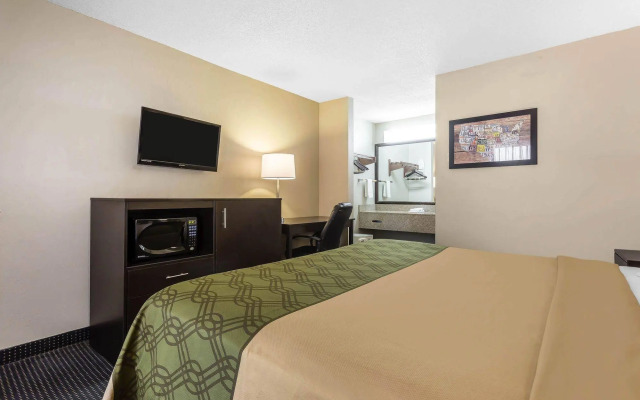 Econo Lodge North
