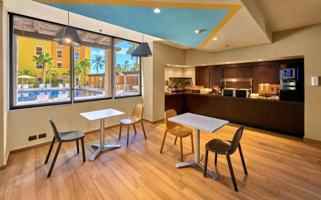 City Express Suites by Marriott Cabo San Lucas