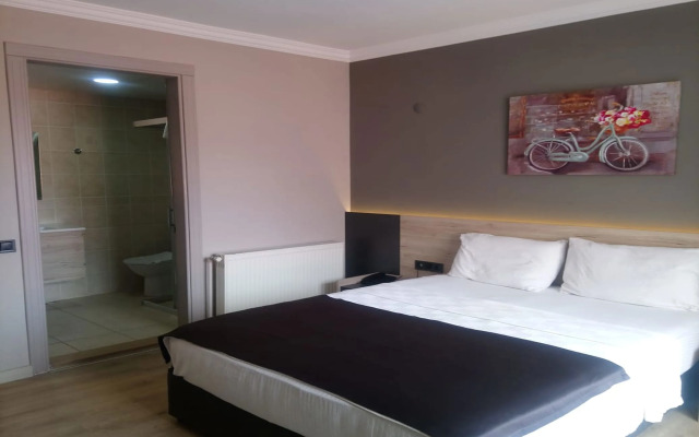 Grand Faik Hotel Çeşme