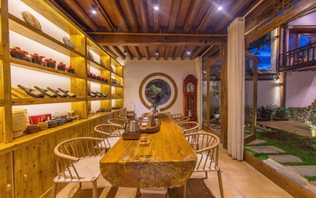 Lijiang Village House