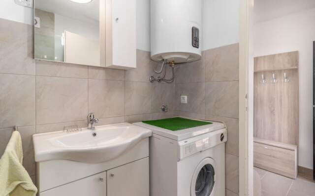 Nice Apartment in Crikvenica With Wifi and 1 Bedrooms