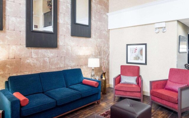 Quality Suites Irving-Las Colinas