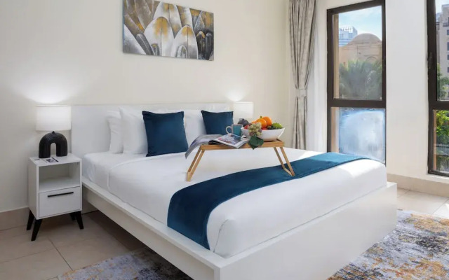 Maison Privee - Stylish & Spacious Apartment in Downtown Dubai