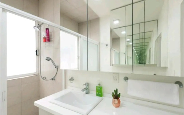 Pennsylvania WTC High End 1parking/2BR/2BA