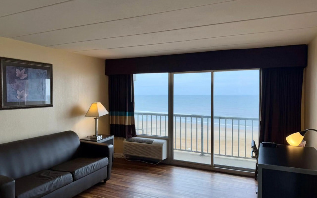 Travelodge by Wyndham Suites Virginia Beach Oceanfront