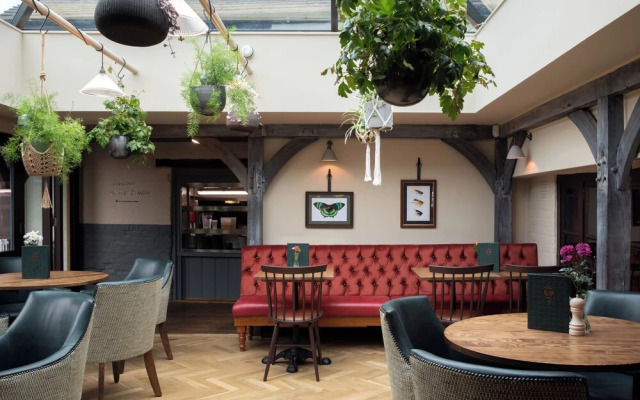 Cromwell Arms Country Pub with Rooms