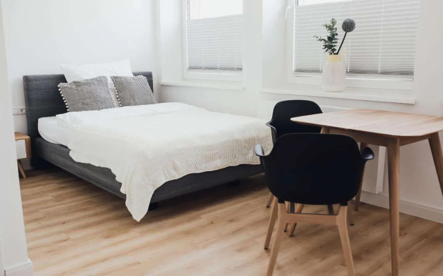 Louis & Louise Apartments & Rooms