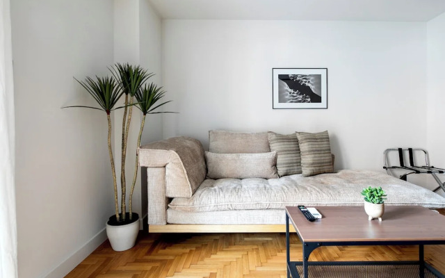 Belmont - 2 Bedroom Apartment in Athens