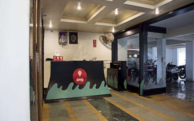OYO 9739 Hotel Ratnalok