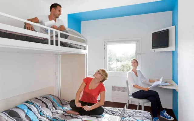 hotelF1 Versailles Maurepas