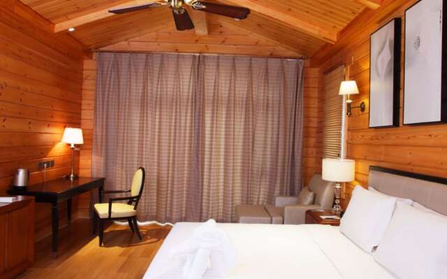 Changbaishan Luneng Resort Maplewood Chalet