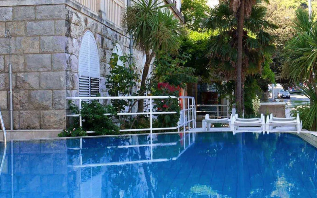 Hotel Komodor