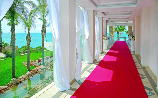 Alexander The Great Beach Hotel