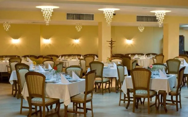 Отель Скалите