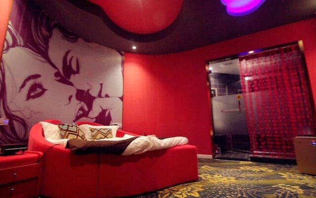 Very Impressed Theme Hotel