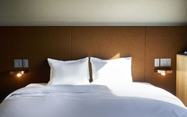 Отель The Reign Hotel Kyoto