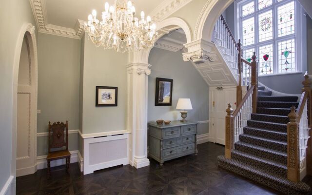 Merchants Manor