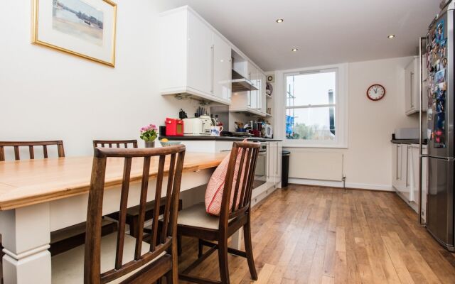 2 Bedroom Home In Islington