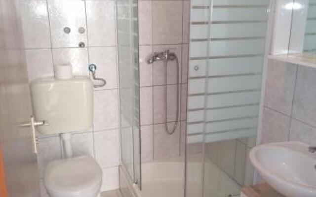 Apartments Mali Mate