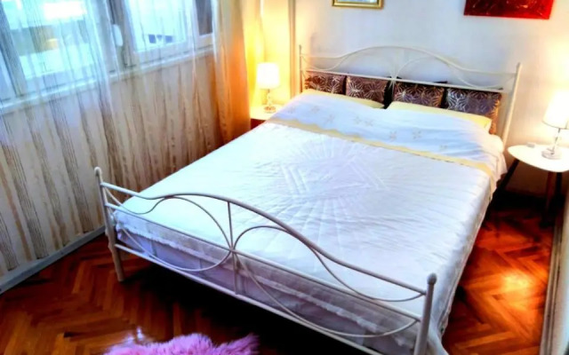 Apartment Suzana 2Br Split With Balcony