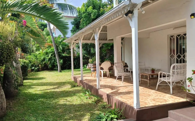 R Garden Pointe Aux Sables