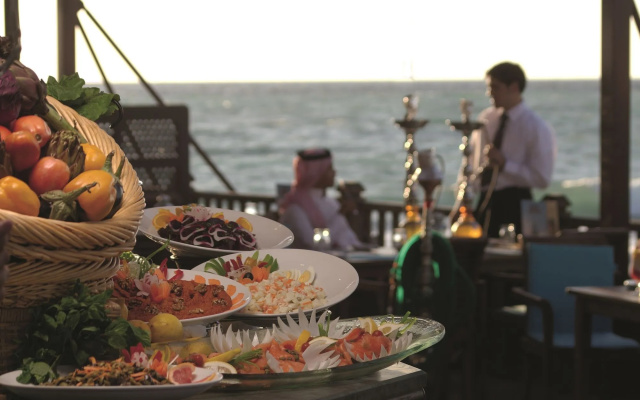 Al Nawras Island Resort