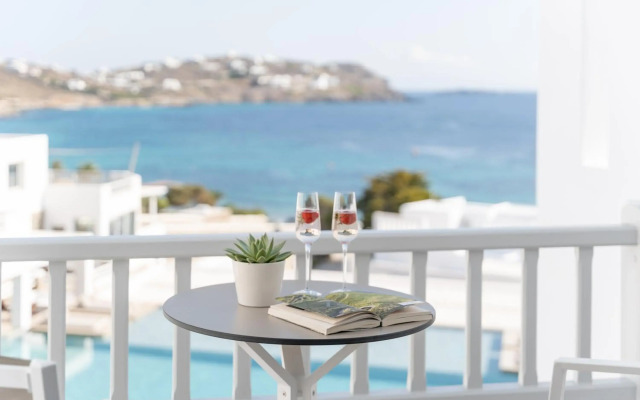 Manoulas Beach Mykonos Resort