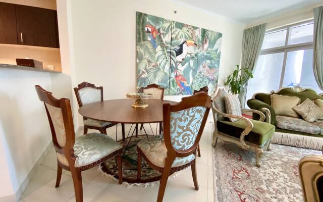 Luxury 2BR Apartment with partial Marina views