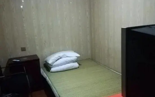 Huali Hostel