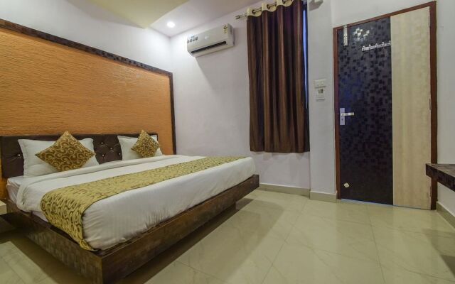 Collection O 22099 Hotel West Wood