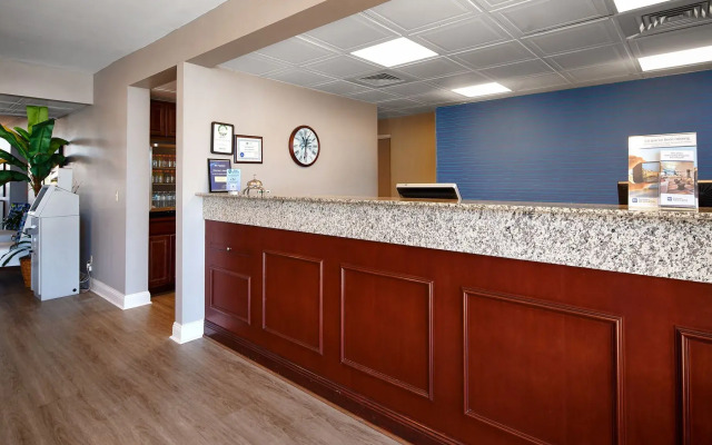 Best Western Navarre Waterfront