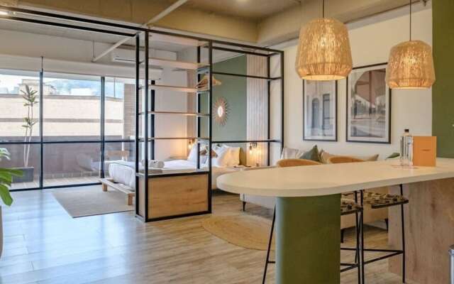 w Beautiful Loft With Balcony in Laureles