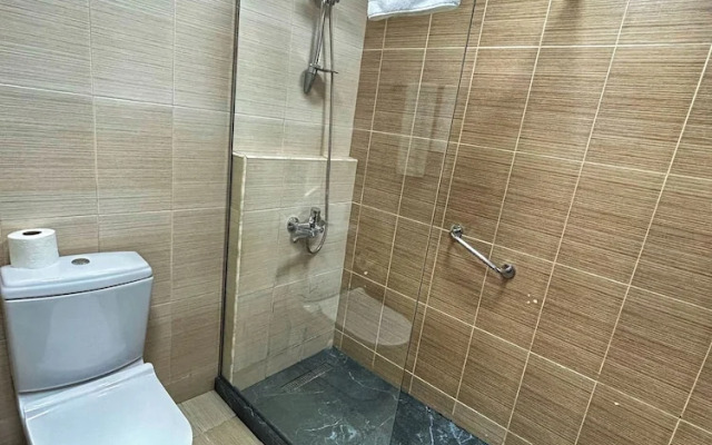 Crown Suites