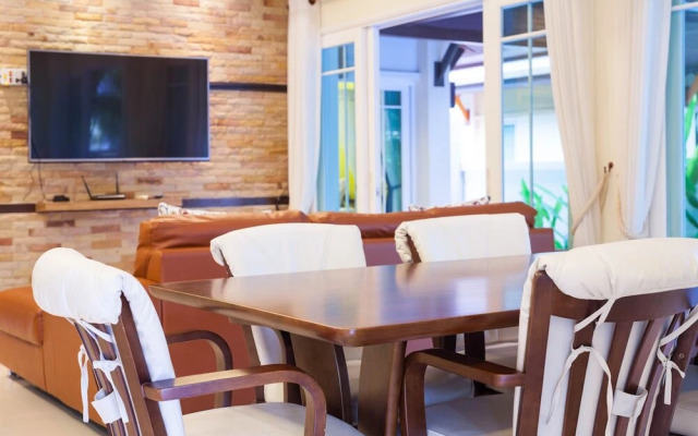 Golden Ville Pool Villa