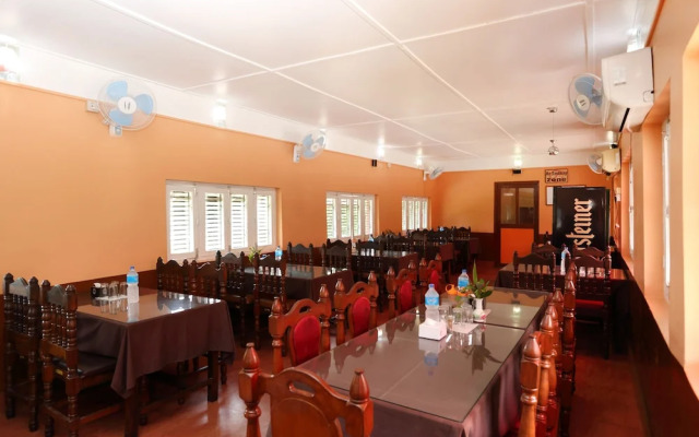 OYO 502 Avocado Orchid Resort