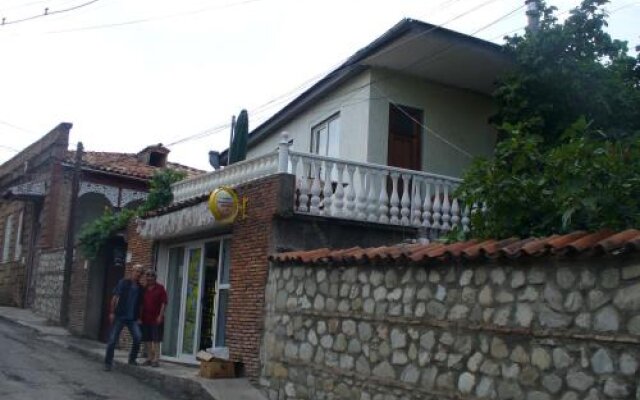Nika Guest House