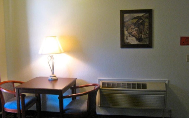 Jamestown Railtown Motel