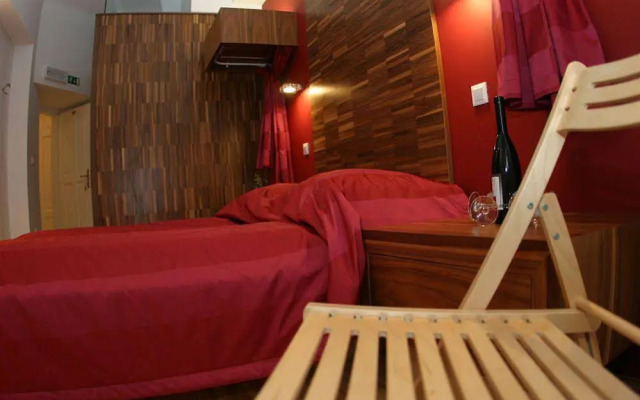 Julija&Robert's Riverview Apartments and Rooms
