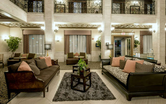 Hampton Inn & Suites Montgomery-Downtown