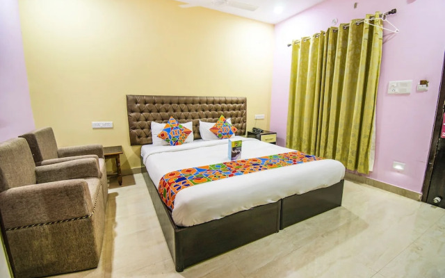 Hotel Sarweshwary