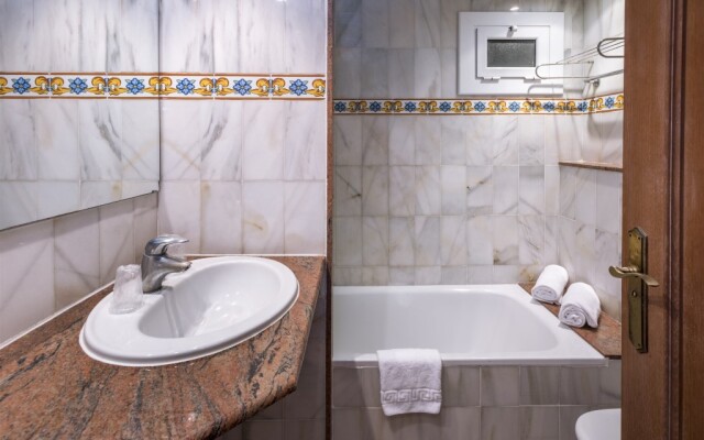 Hotel 4R Gran Europe
