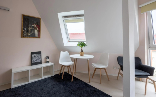 FULL HOUSE Studios - CityView Apartment - NETFLIX + WiFi inkl.