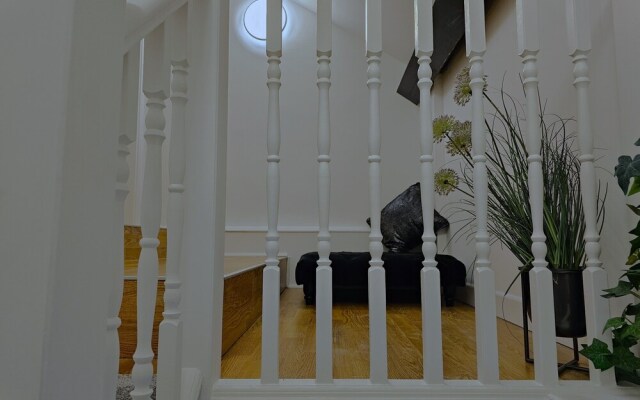 White Tulip Central 3bedroom Duplex Loft