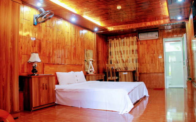 Thung Nham Hotel & Resort