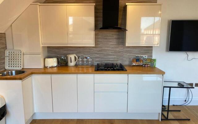 City Centre Duplex Sleeps 4 H9