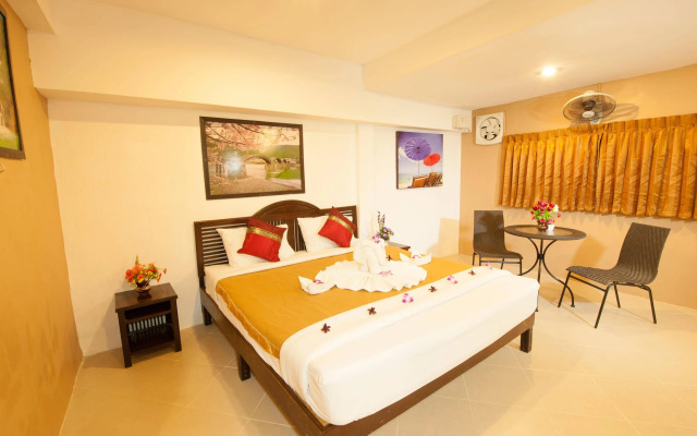 Rich Resort Beachside Hotel