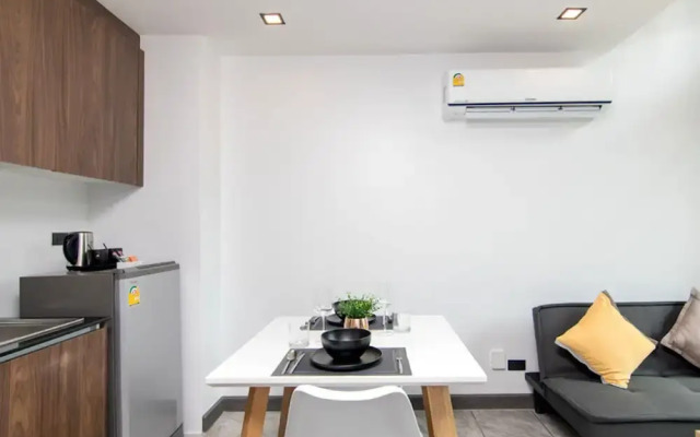 Naiharn Loft near Beach UTL B325