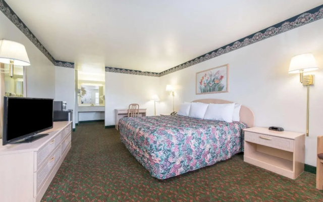OYO Hotel Wichita Falls I-44 Sheppard Airforce