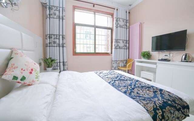 Xi'an Aiweixin Theme Hotel