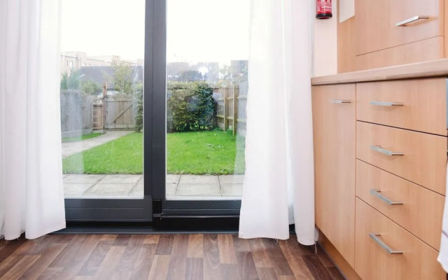 Elforma - Tudsbery House